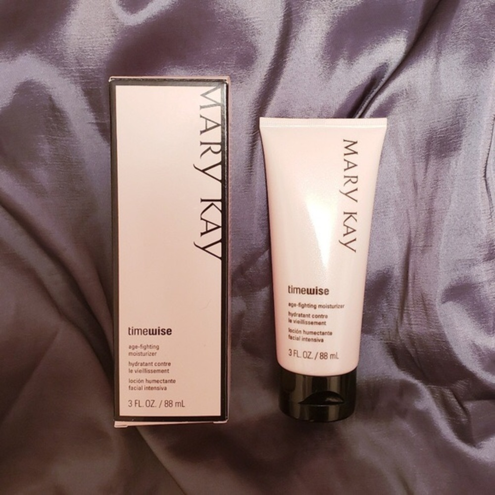 💋Timewise age fighting moisturizer 💋 new in box!
